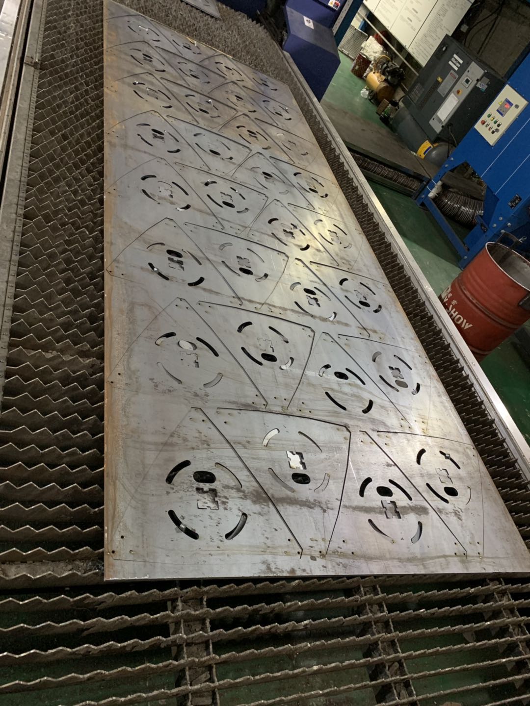 厚铁板激光切割