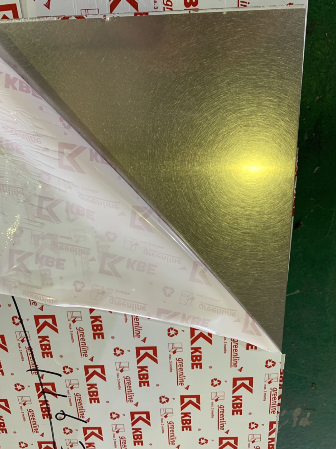 不锈钢乱纹板实物图